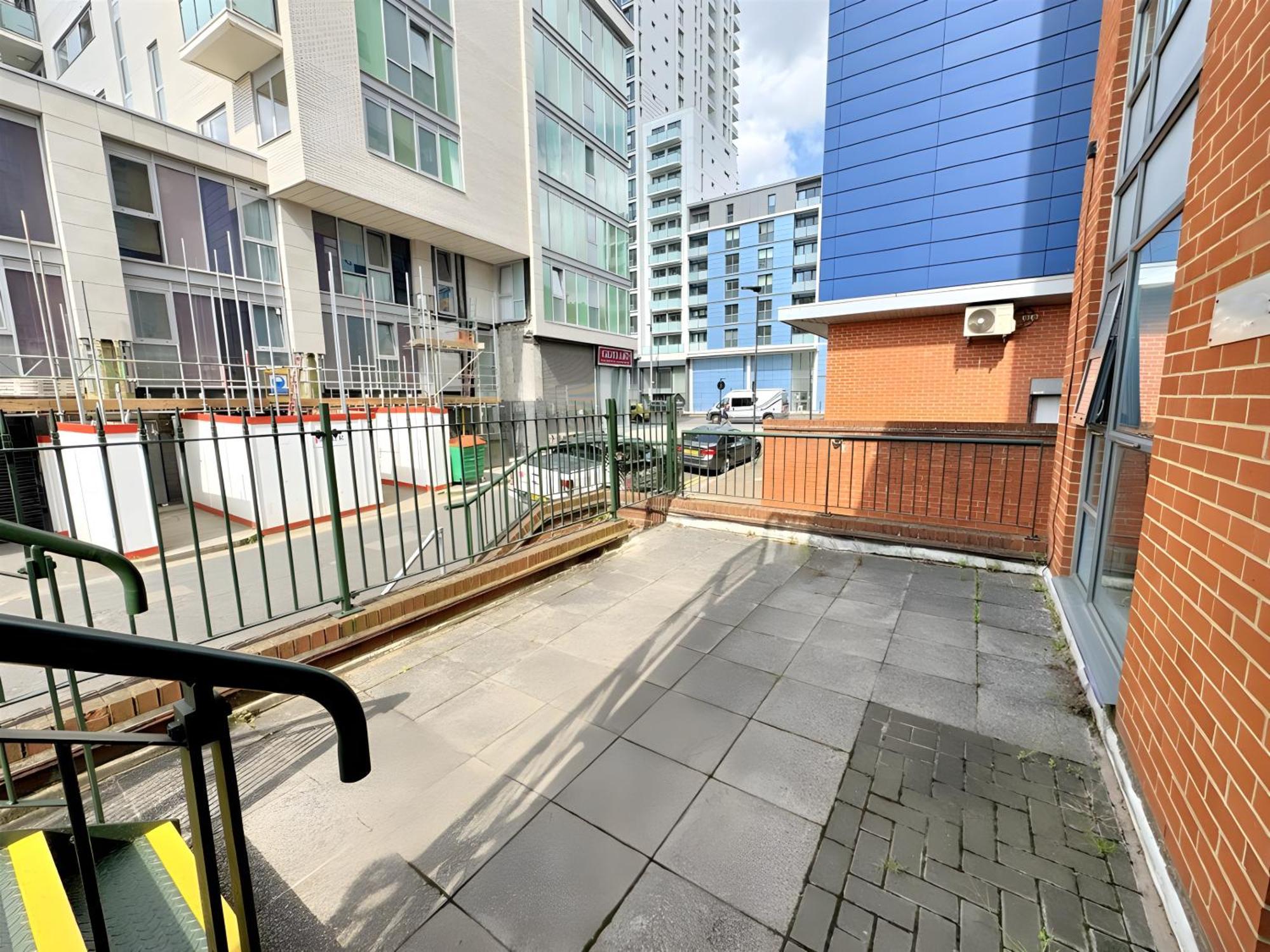 Stylish 2-bed In Stratford Appartamento