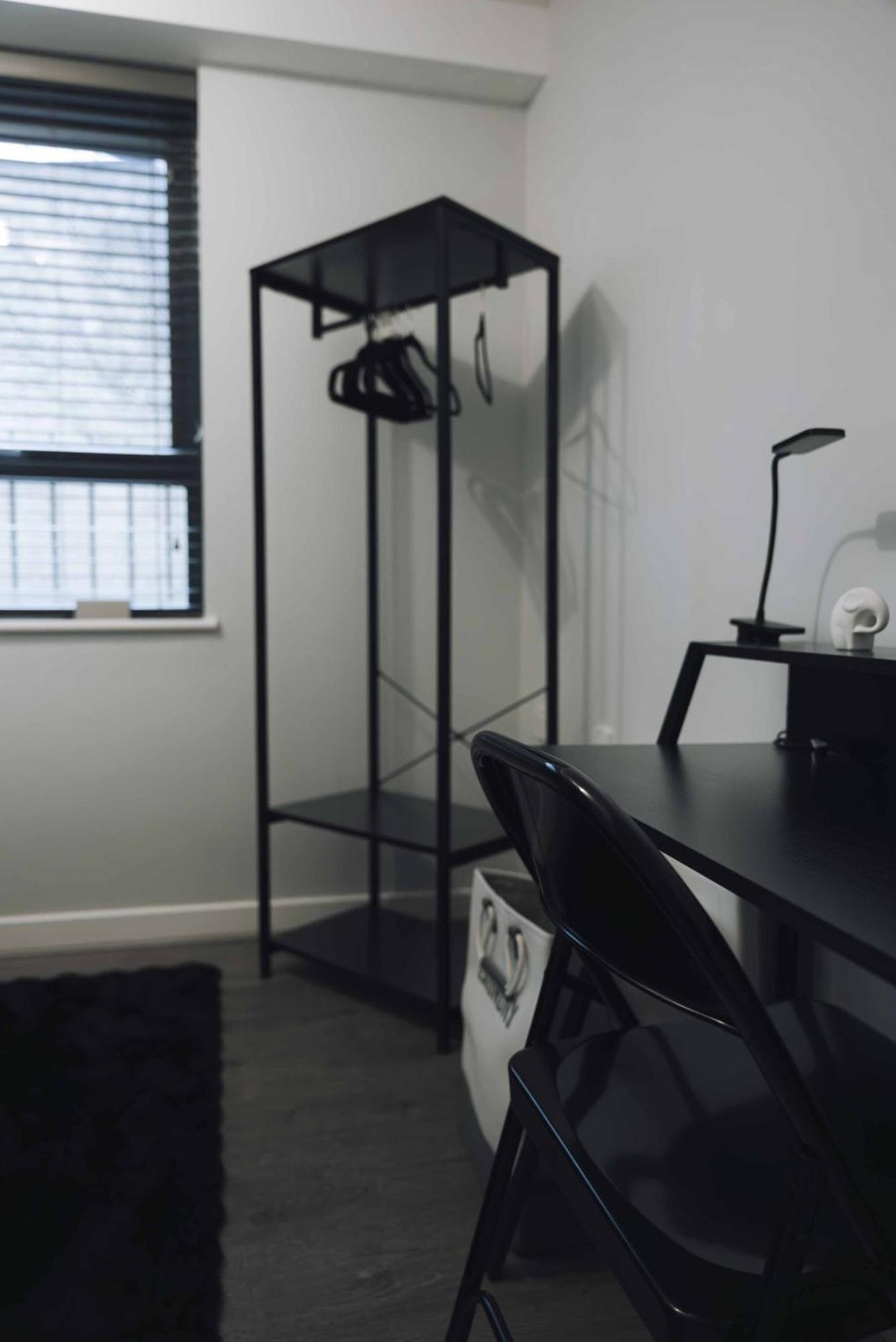Stylish 2-bed In Stratford Londra