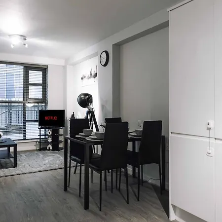 Stylish 2-Bed In Stratford Apartment London Exterior photo